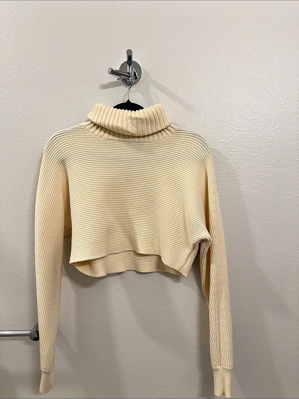 House of Harlow 1960 Ribbed Turtleneck Sweater Size Small in Cream